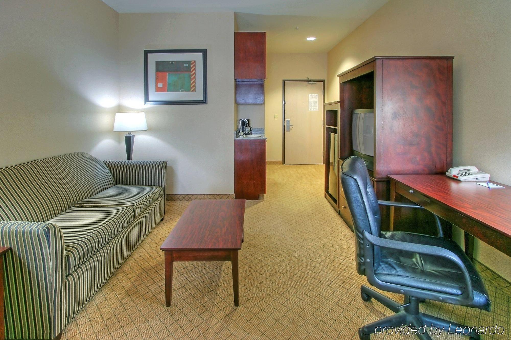 Holiday Inn Express & Suites Portales By Ihg Quarto foto